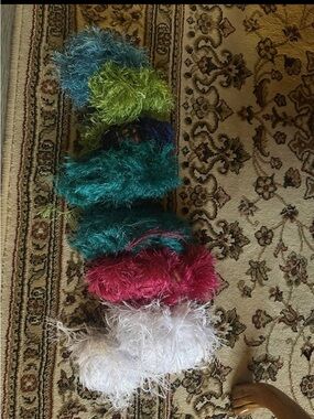Fuzzy yarn lot